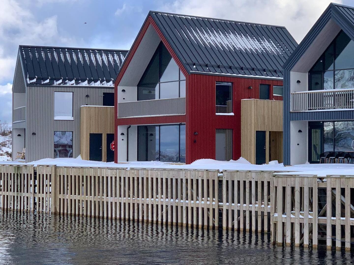 Stor Moderne Leilighet I Henningsvaer, 70 Kvm Exteriér fotografie